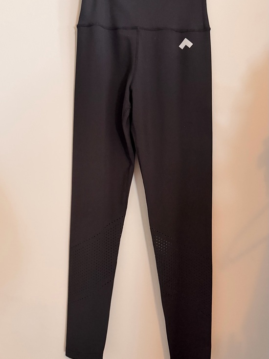Tonal Pants - Black High-Waist Leggings with Laser-Cut Detail - Unbranded